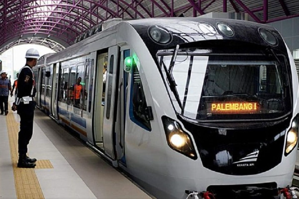 KAI Gunakan Metode Ini Agar LRT Palembang Tak Jadi ‘Kereta Hantu’ Penampakan LRT Palembang saat berhenti di Stasiun Bumi Sriwijaya