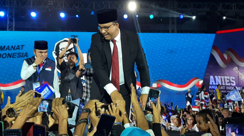 Jokowi Ditegur Anies: Jangan Intervensi Pemilu, Kekuasaan Tak Penting anies baswedan saat deklarasi amanat indonesia