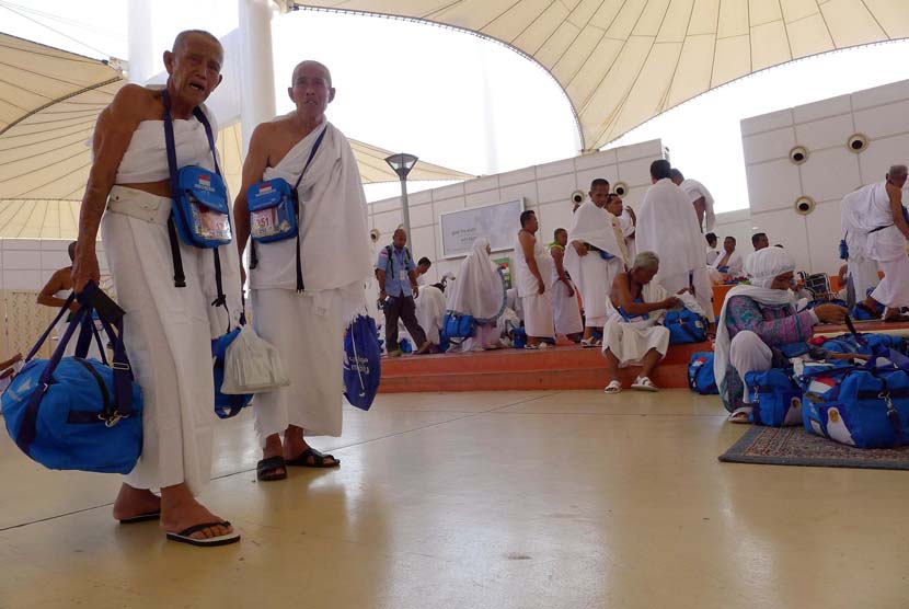 Niat Umroh, Haji, dan Talbiyah: Bacaan yang Menginspirasi Ilustrasi Jamaah Umrah