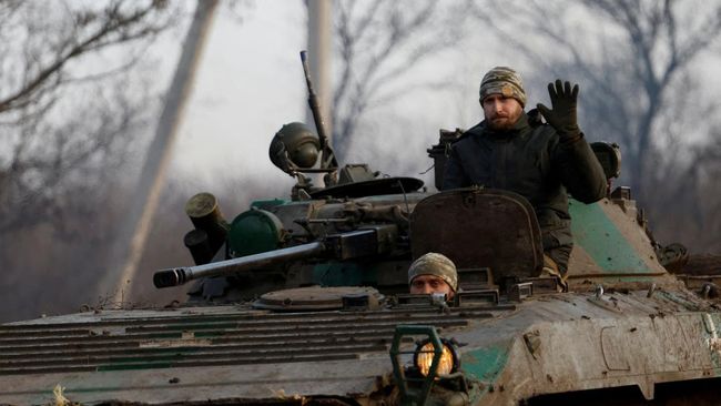 Alert! Ukraina Susun Serangan Besar-besaran ke Jantung Rusia lebih dari 20000 tentara rusia tewas dan 80000 lainnya terluka dalam lima bulan pertempuran di ukraina timur khususnya di bakh