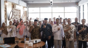 BPOM Samarinda memastikan 11 kantin sekolah di Kota Samarinda jualan jajanan aman & sehat. Dukungan Wawali untuk makanan berkualitas.