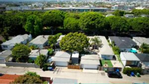 Ilustrasi. Rumah Seluas Carport Dengan Harga Sewa Fantastis! (.inet)