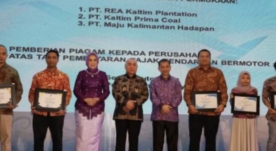 Seribu Wajib Pajak di Kaltim Dapat Hadiah Rp4 Juta per Orang Gebyar Pajak Tahun 2023 di Kaltim hadir dengan hadiah Rp4 juta per orang bagi seribu wajib pajak. Tingkatkan pendapatan dan kesadaran pajak.