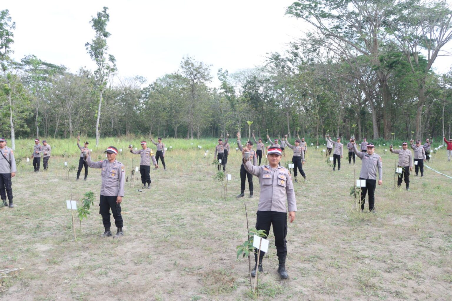 Serentak Se-Indonesia, Polresta Blitar Tanam 1.050 Pohon