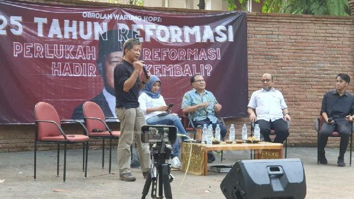 Bareskim Tolak Ajuan Rocky Gerung Hina Jokowi, Relawan Protes! Rocky Gerung Hina Jokowi