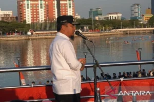 Gubernur Sulawesi Selatan, Andi Sudirman Sulaiman (foto: Antara)