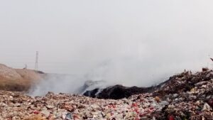 Tempat Pembuangan Akhir (TPA) di Randegan, Kelurahan Kedundung, Kecamatan Magersari, Kota Mojokerto alami kebakaran,Sabtu (9/9/23)
