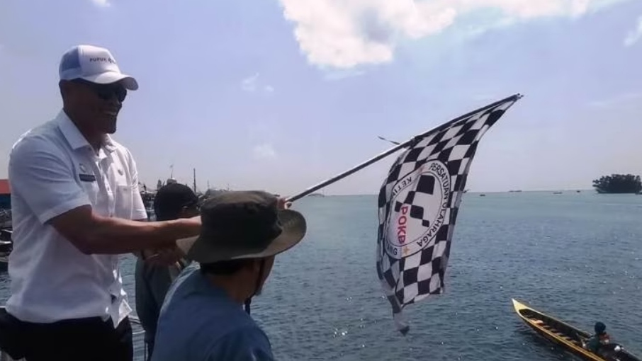 Lomba Ketinting Meriahkan Hari Nelayan 2023 di Kota Bontang Pelepasan Lomba Ketinting Meriahkan Hari Nelayan 2023 di Kota Bontang (foto: PKTV Kaltim)