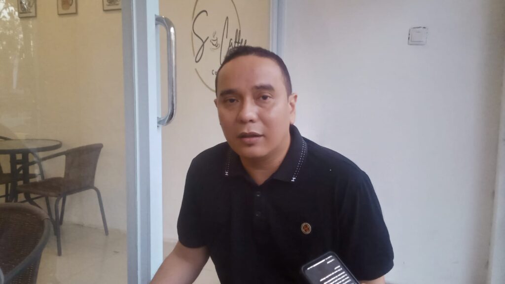 600 Ton Sampah Per Hari, Samarinda Krisis Pengelolaan Sampah Anggota Komisi III DPRD Samarinda, Muhammad Novan Syahroni Pasie di S Caffe Kota Samarinda Sabtu (2/9/2023).
