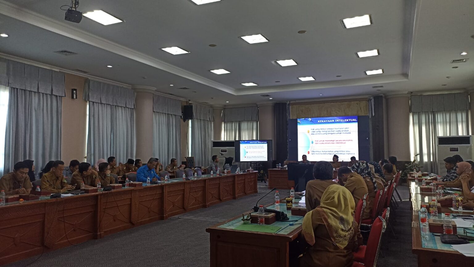 Pemkab Kutim Memperkuat Hak Kekayaan Intelektual Sosialisasi penguatan hak kekayaan intelektual di GSG Kutai Timur, Senin (4/9/2023)