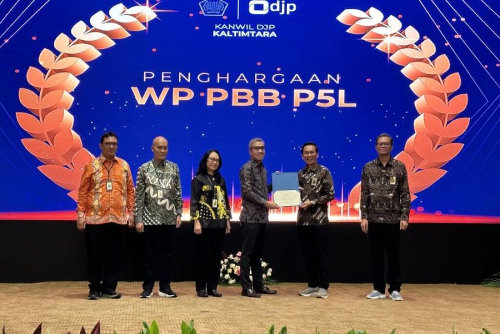 PT Kideco Jaya Agung Menerima Penghargaan Taat Pembayaran PBB PT Kideco
