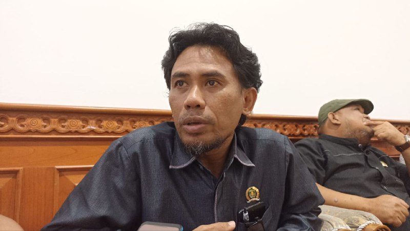 Kondisi Jalan Poros Rantau Pulung Memprihatinkan, Jimmi: Peran KPC Sangat Diharapkan Kondisi Jalan Poros Rantau Pulung Memprihatinkan, Jimmy: Peran KPC Sangat Diharapkan