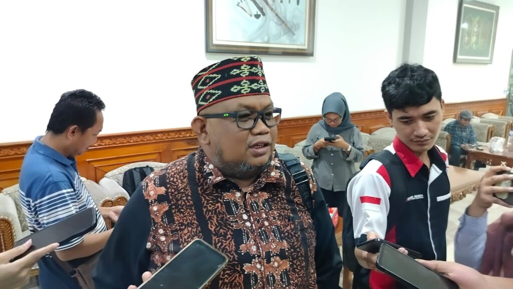 DPRD Kutim Tegas Dua Minggu Selesaikan Sengketa Lahan Kelompok Tani DPRD Kutim Tegas Dua Minggu Selesaikan Sengketa Lahan Kelompok Tani