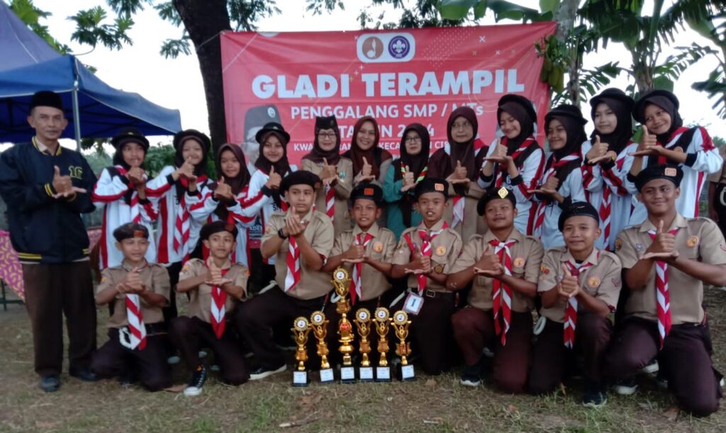Prestasi Luar Biasa: SMPN 1 Cisayong Menjadi Juara Umum Gladi Terampil Prestasi Luar Biasa: SMPN 1 Cisayong Menjadi Juara Umum Gladi Terampil