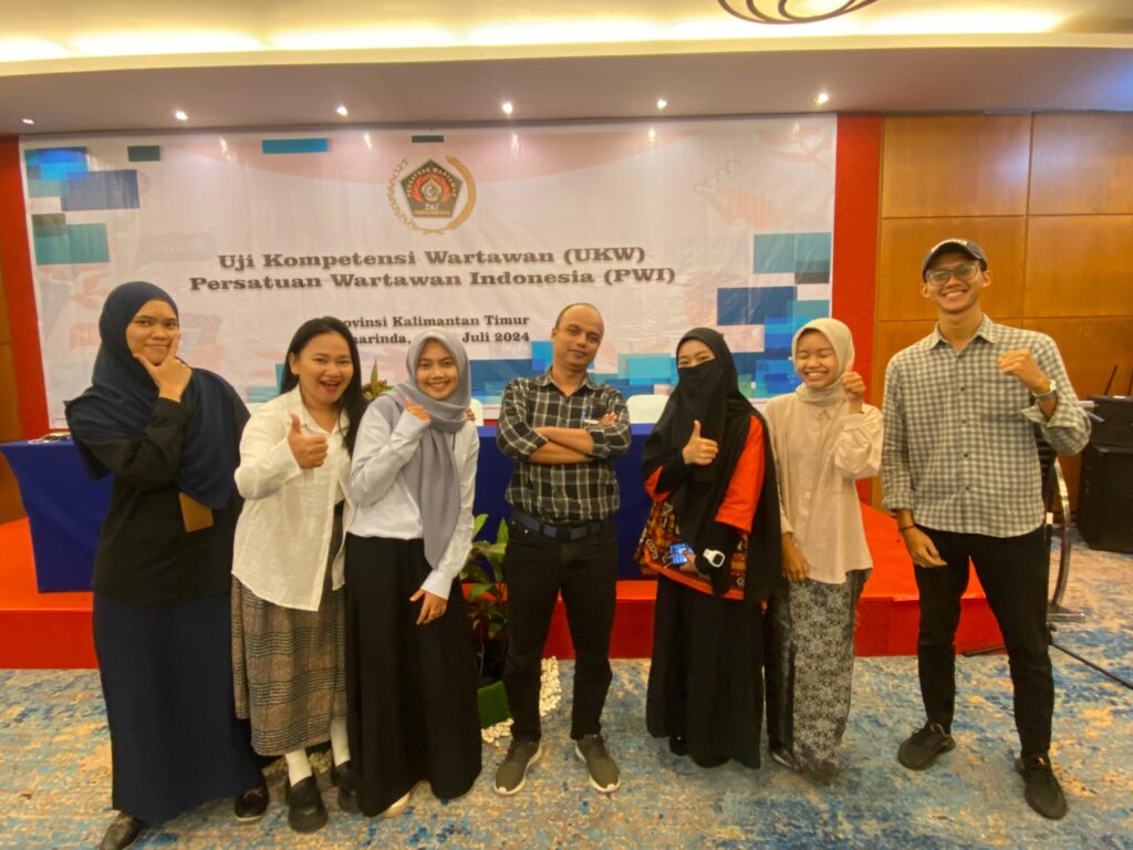 Mahasiswa UT Bandung Pokjar Khalifa Raih Kompetensi Wartawan di Samarinda