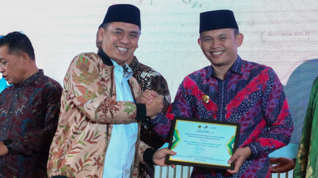 Tasikmalaya Raih Penghargaan Bergengsi sebagai Kota Wakaf 2024 Tasikmalaya Raih Penghargaan Bergengsi sebagai Kota Wakaf 2024