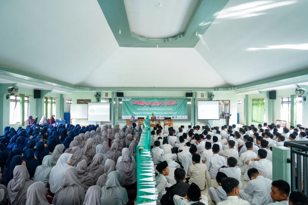 Pesantren Al-Kautsar 561: Tempat Lahirnya Generasi Berprestasi