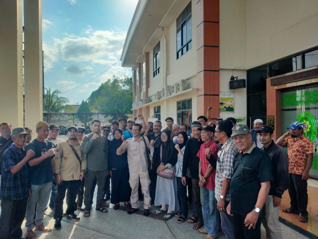 PT Berau Coal Tak Hadiri Sidang Lagi, Masyarakat Akan Blokade Tambang Sidang