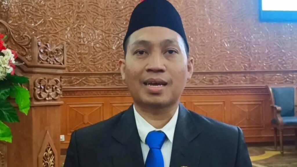 Kendaraan Berat Perusak Jalan, DPRD Kutim Tekankan Regulasi Tegas Kendaraan Berat Perusak Jalan, DPRD Kutim Tekankan Regulasi Tegas