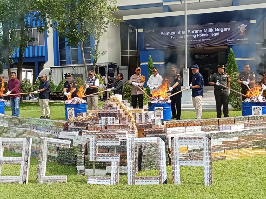 Bea Cukai Sidoarjo Musnahkan 19 Juta Batang Rokok Ilegal, Negara Rugi Rp 13,5 Miliar Cukai