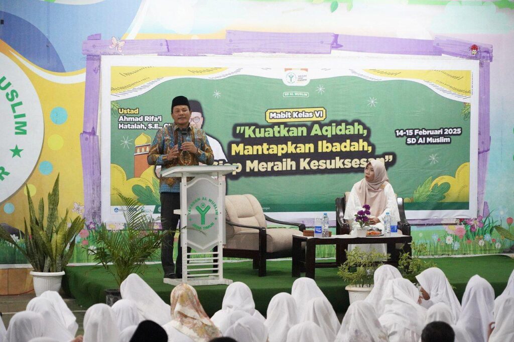 Plt Bupati Hadiri Mabit SD Al-Muslim, Bersama Tumbuhkan Iman dan Takwa di Tengah Tantangan Era Digital Plt. Bupati Sidoarjo, H. Subandi, S.H., M.Kn.,