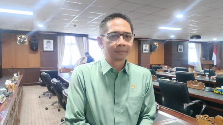 Angkutan Tambang Lewat Sungai? DPRD Tunggu Bukti Nyata Solusi Jalur Sungai Dianggap Ideal, Firnadi Ingatkan Belajar dari Gagalnya Jalur Khusus Tambang