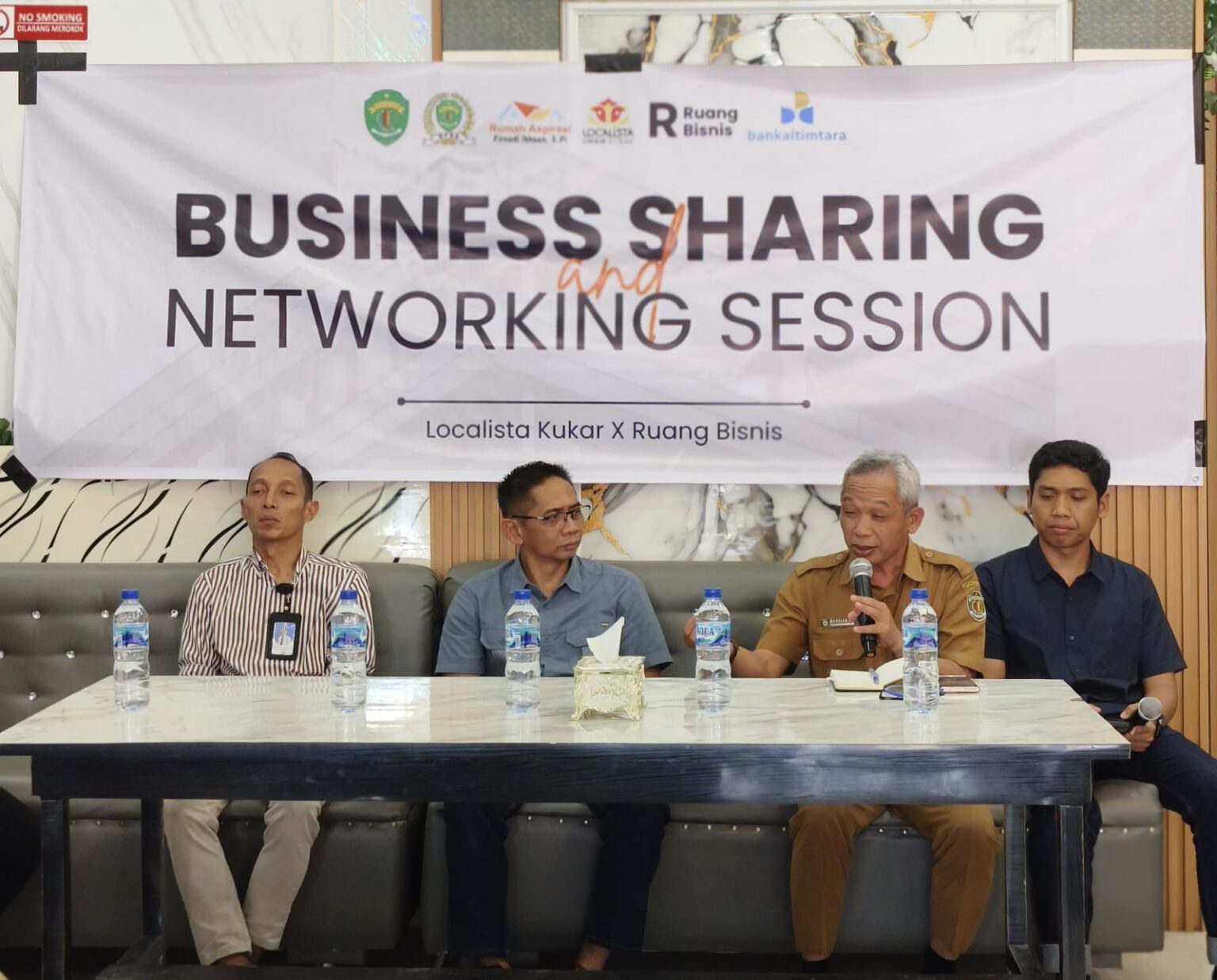 Reses Bukan Sekadar Serap Aspirasi, Firnadi Siapkan Jalan UMKM Naik Kelas Reses Bukan Sekadar Serap Aspirasi, Firnadi Siapkan Jalan UMKM Naik Kelas