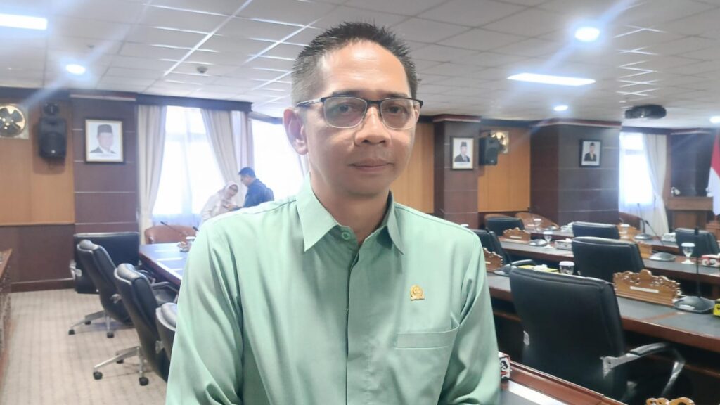 DPRD Kaltim Minta BUMD Tak Lagi Jadi Penonton Pasif DPRD Kaltim Minta BUMD Tak Lagi Jadi Penonton Pasif