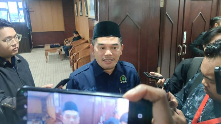 Masa Jabatan DPRD Diperpanjang, Hasanuddin: Kami Menunggu Sikap DPR RI Masa Jabatan DPRD Diperpanjang, Hasanuddin: Kami Menunggu Sikap DPR RI