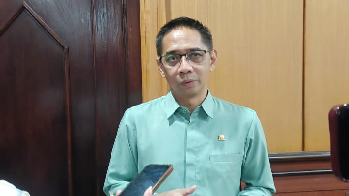 DPRD Dukung Gubernur Gandeng Pengusaha Tambang Lewat BUMD DPRD Dukung Gubernur Gandeng Pengusaha Tambang Lewat BUMD